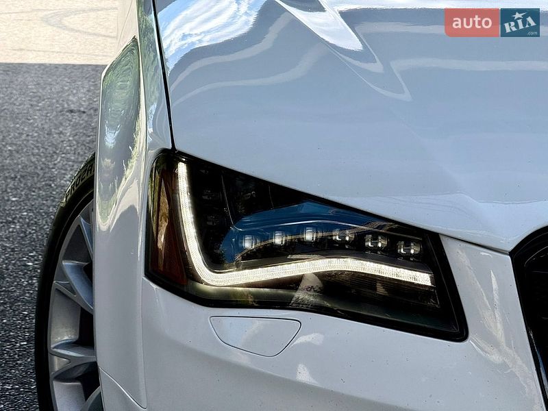Седан Audi A8 2012 в Одессе