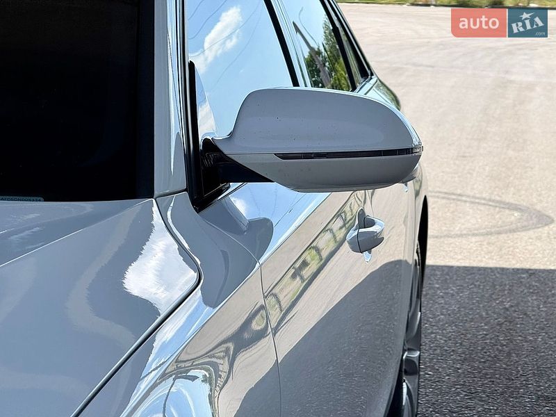 Седан Audi A8 2012 в Одессе