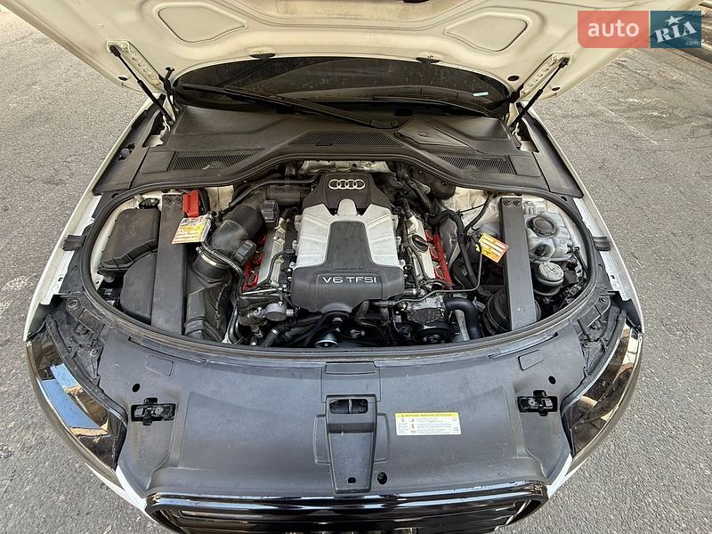 Седан Audi A8 2012 в Одессе
