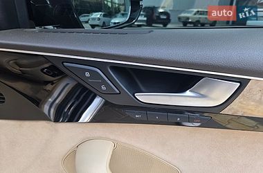 Седан Audi A8 2013 в Вінниці