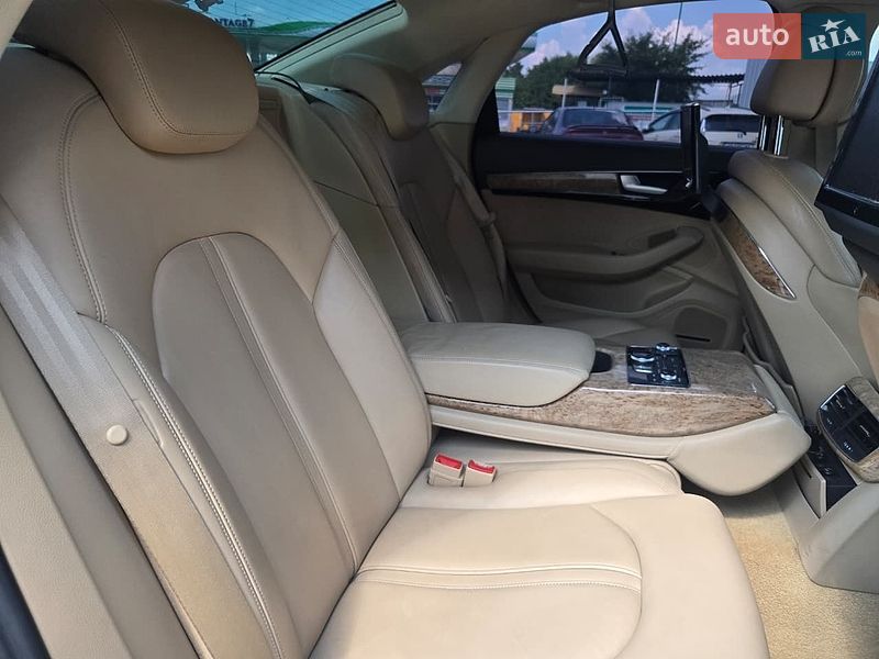 Седан Audi A8 2013 в Вінниці
