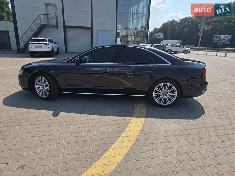 Седан Audi A8 2013 в Вінниці