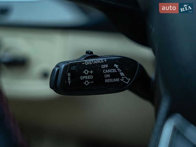 Седан Audi A8 2011 в Чернівцях