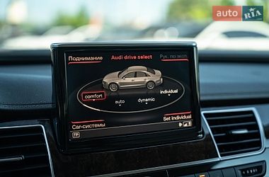 Седан Audi A8 2011 в Чернівцях