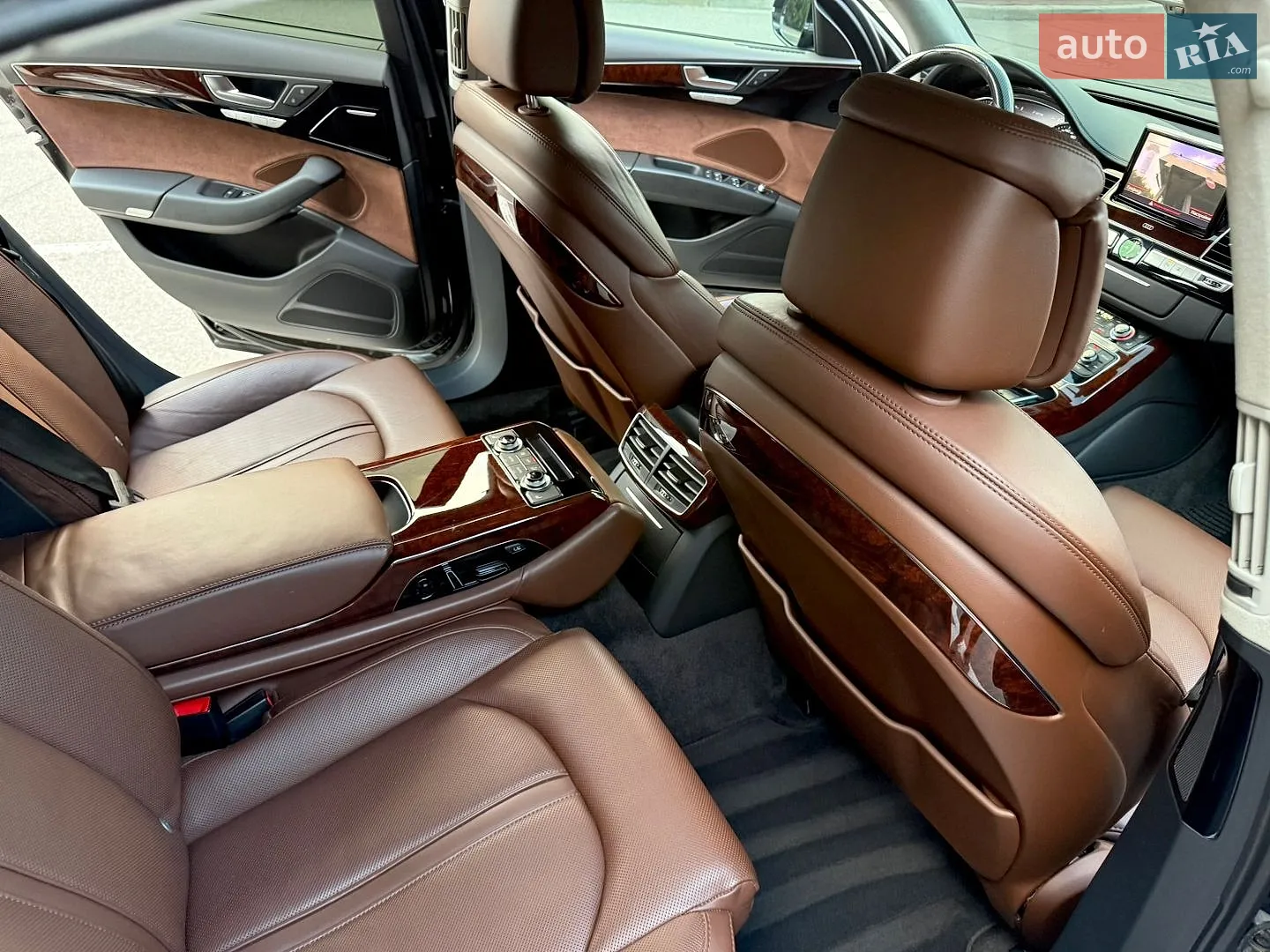 2010 Audi A8 - мініатюра 46
