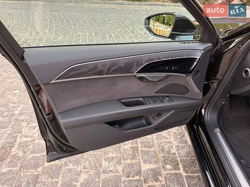 Седан Audi A8 2019 в Львові фото 12 Седан Audi A8 2019 в Львові