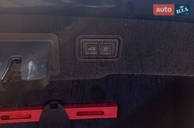 Седан Audi A8 2018 в Полтаві