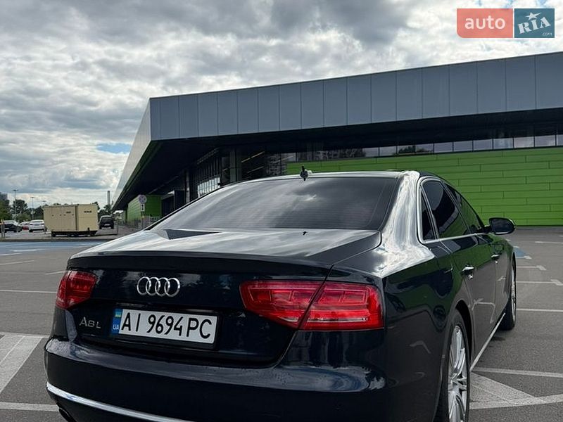 Седан Audi A8 2013 в Києві