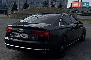 Седан Audi A8 2014 в Днепре