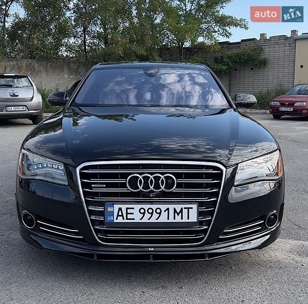 Седан Audi A8 2014 в Днепре