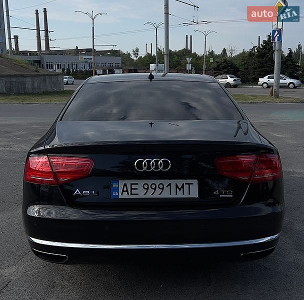 Седан Audi A8 2014 в Днепре