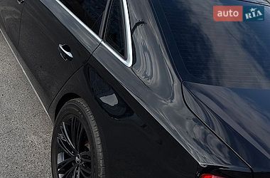 Седан Audi A8 2014 в Днепре