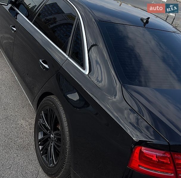 Седан Audi A8 2014 в Днепре