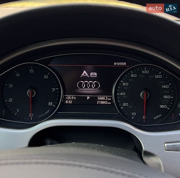 Седан Audi A8 2014 в Днепре