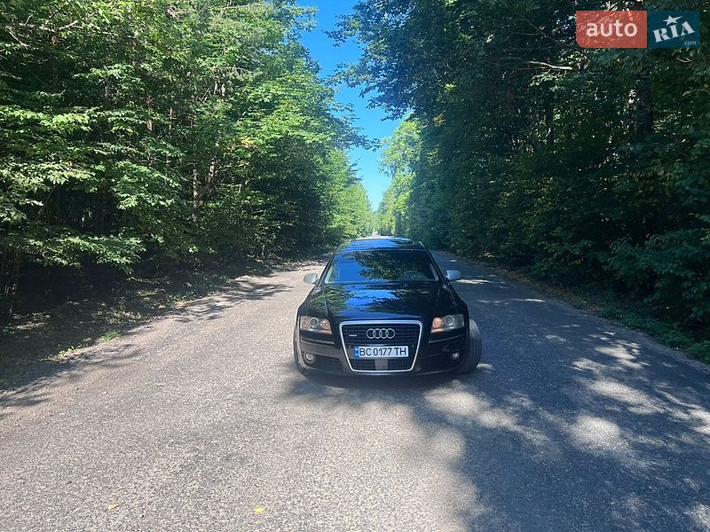 Седан Audi A8 2003 в Золочеве