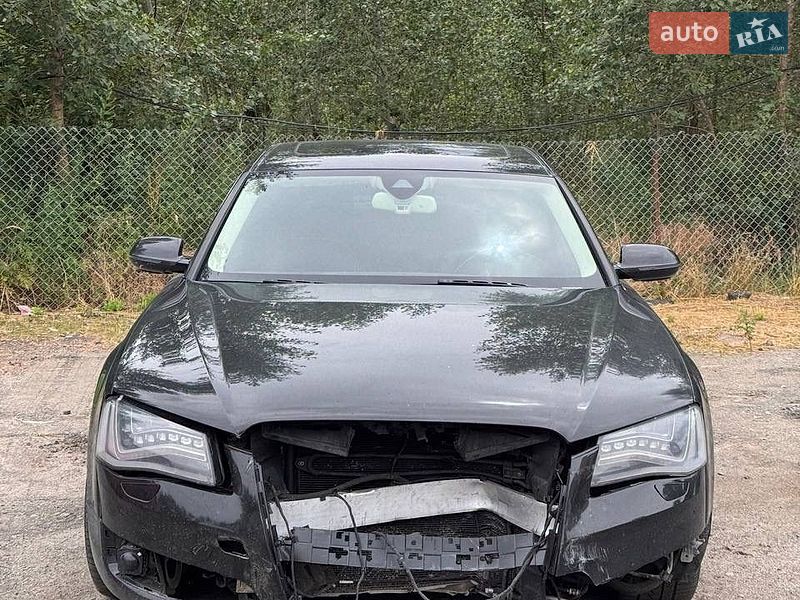 Седан Audi A8 2011 в Києві