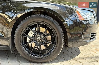 Седан Audi A8 2012 в Чернівцях