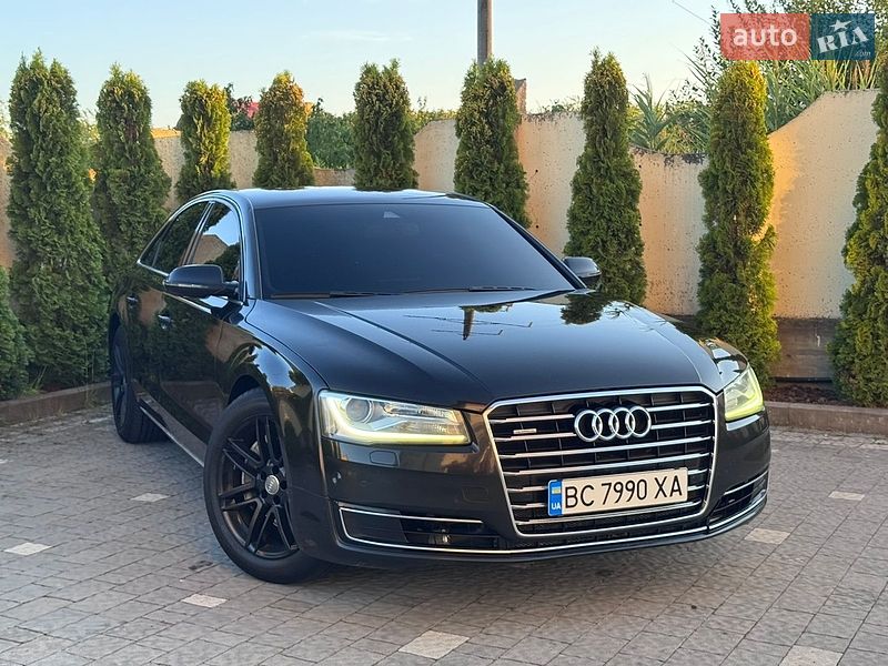Седан Audi A8 2014 в Трускавці