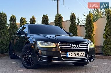 Седан Audi A8 2014 в Трускавці