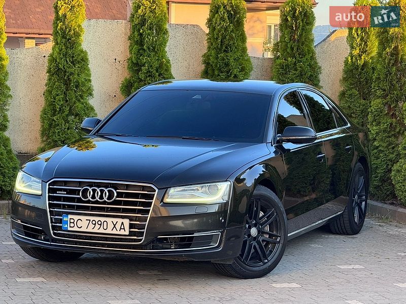 Седан Audi A8 2014 в Трускавці