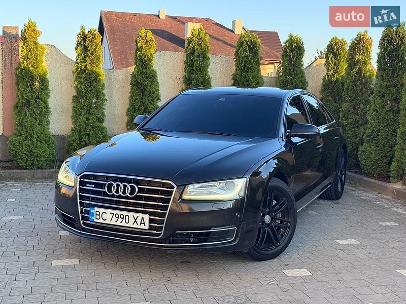 Седан Audi A8 2014 в Трускавці