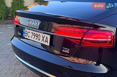 Седан Audi A8 2014 в Трускавці