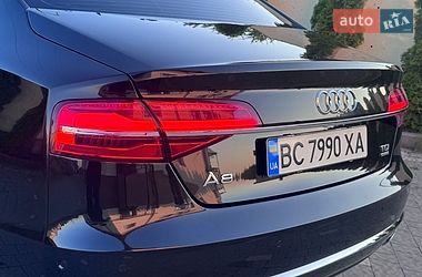 Седан Audi A8 2014 в Трускавці