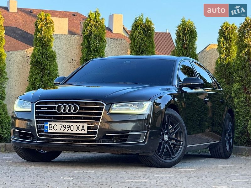 Седан Audi A8 2014 в Трускавці