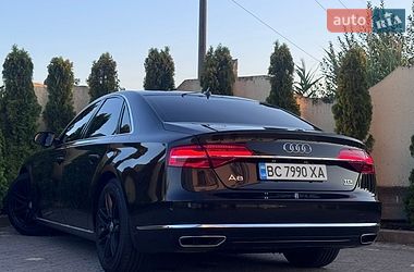 Седан Audi A8 2014 в Трускавці