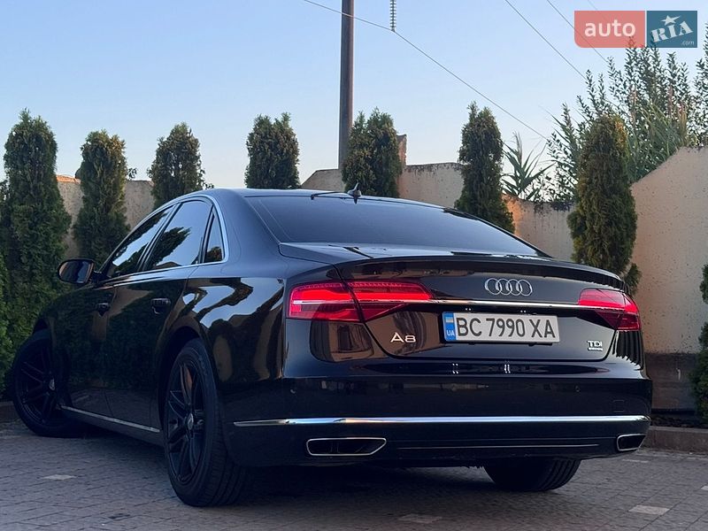 Седан Audi A8 2014 в Трускавці