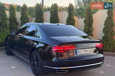 Седан Audi A8 2014 в Трускавці
