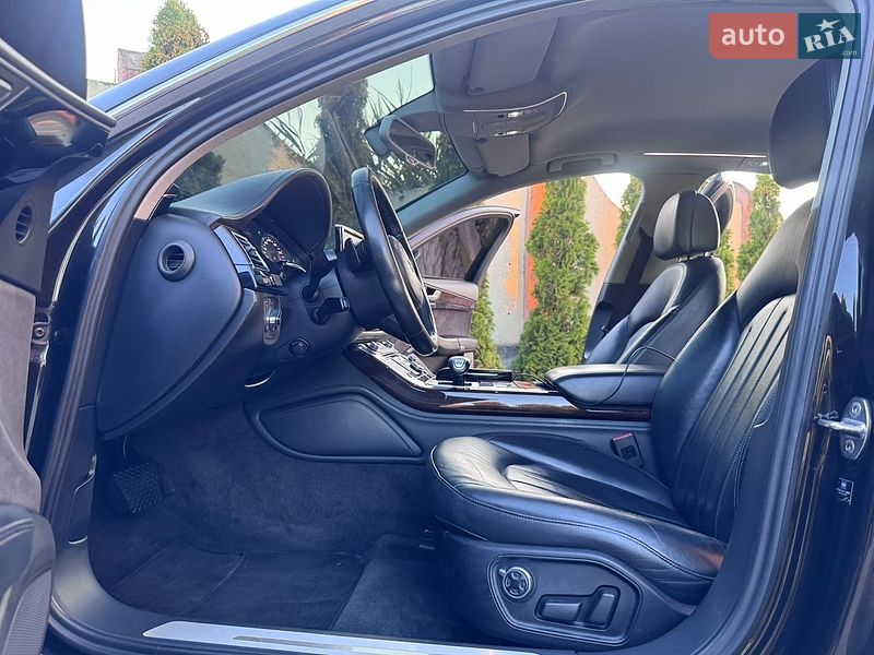 Седан Audi A8 2014 в Трускавці