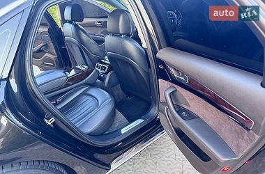 Седан Audi A8 2014 в Трускавці