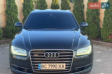 Седан Audi A8 2014 в Трускавці