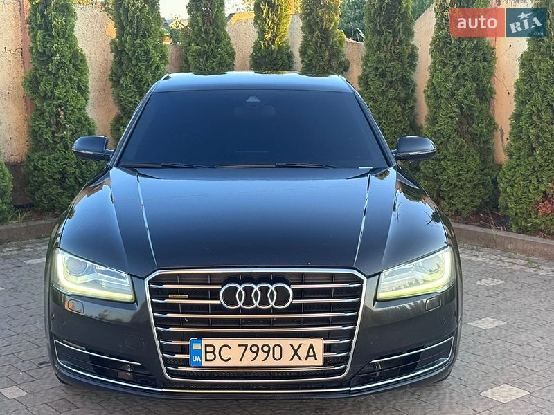 Седан Audi A8 2014 в Трускавці