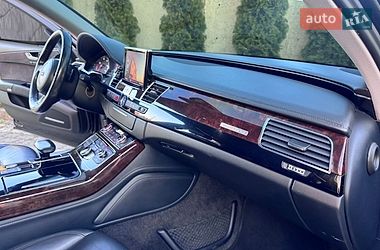 Седан Audi A8 2014 в Трускавці