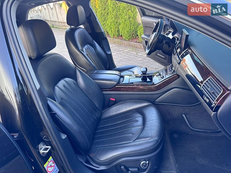 Седан Audi A8 2014 в Трускавці