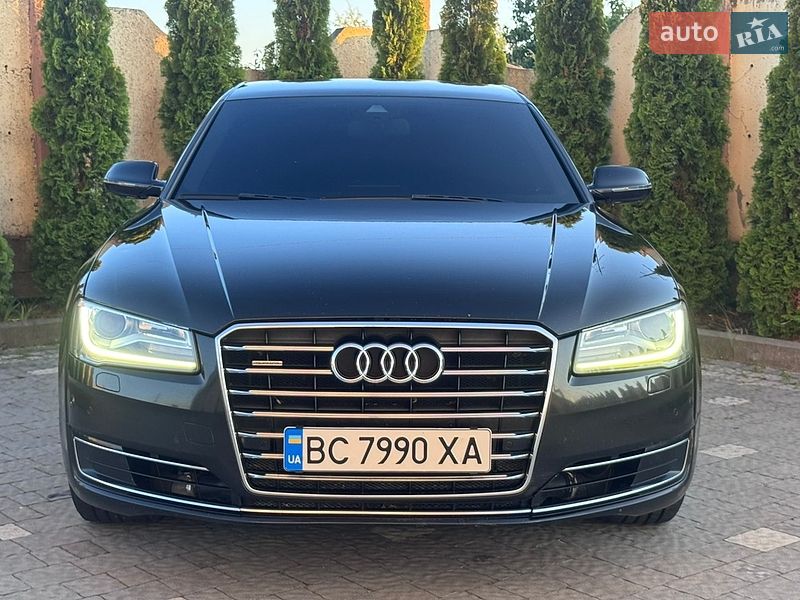 Седан Audi A8 2014 в Трускавці