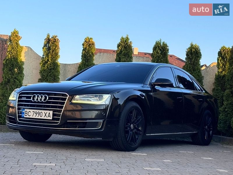 Седан Audi A8 2014 в Трускавці
