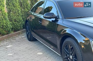 Седан Audi A8 2014 в Трускавці