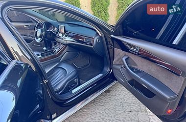 Седан Audi A8 2014 в Трускавці