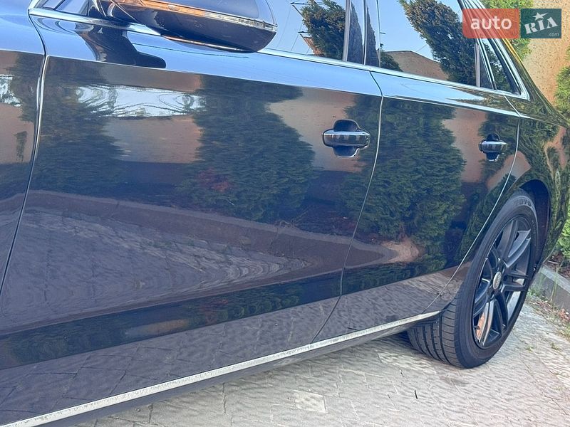 Седан Audi A8 2014 в Трускавці