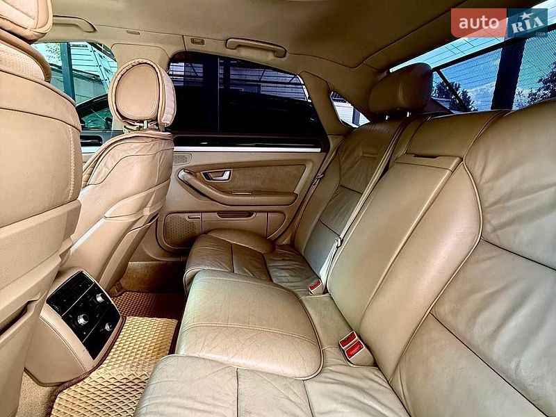 Седан Audi A8 2003 в Бурыни
