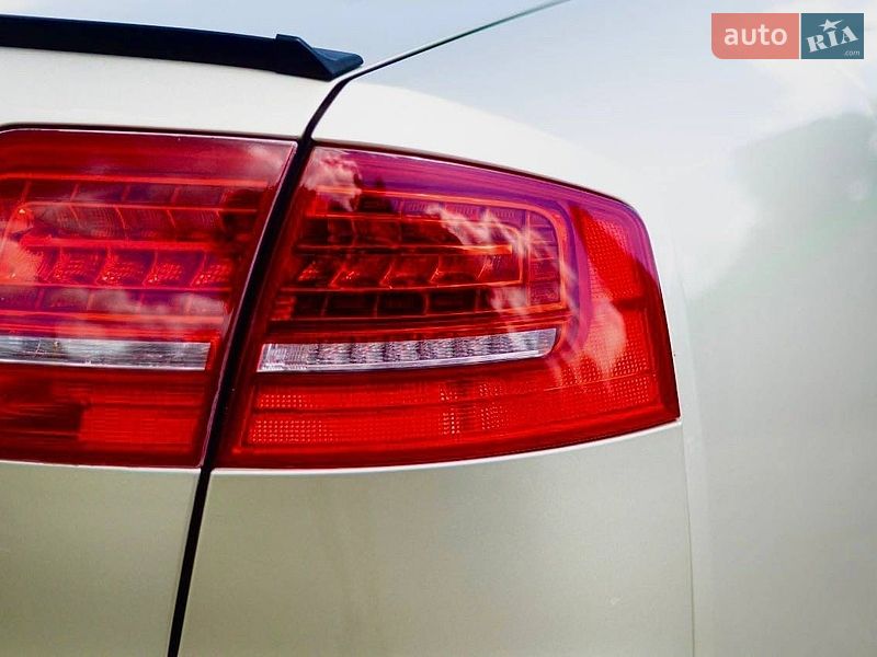 Седан Audi A8 2003 в Бурыни