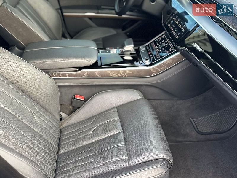 Седан Audi A8 2020 в Киеве