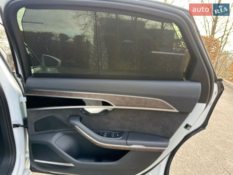 Седан Audi A8 2020 в Киеве