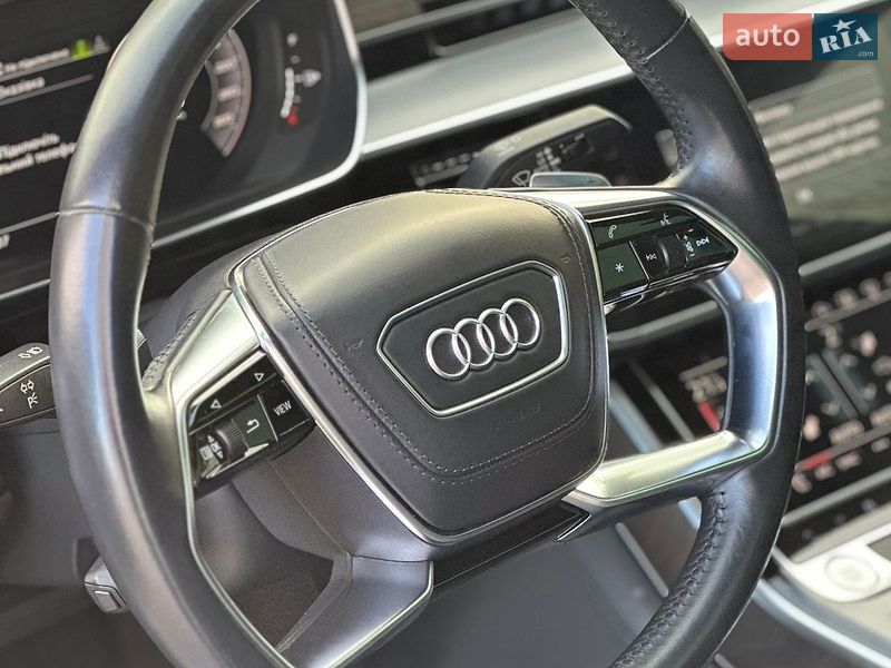 Седан Audi A8 2020 в Киеве