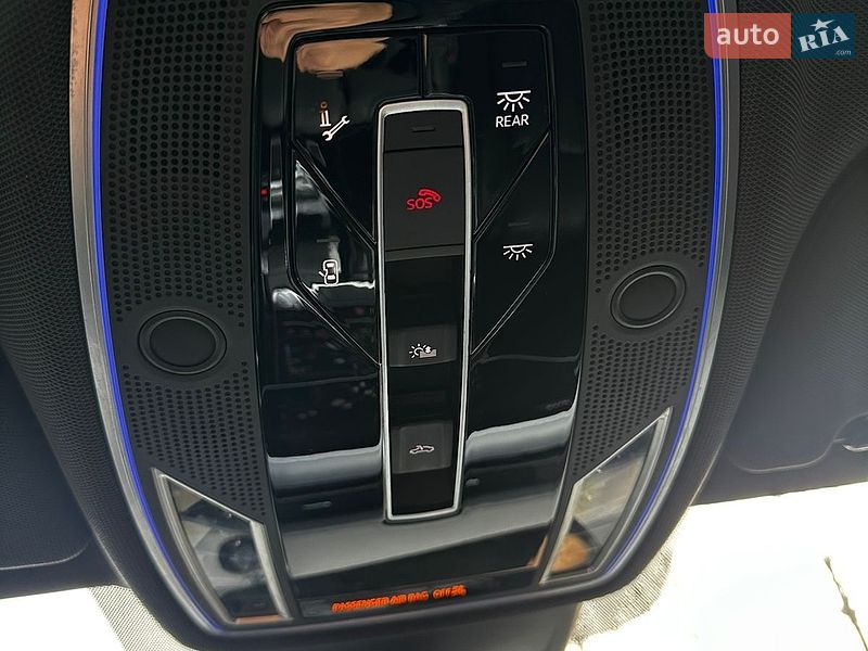 Седан Audi A8 2020 в Киеве