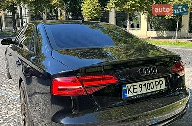 Седан Audi A8 2015 в Дніпрі