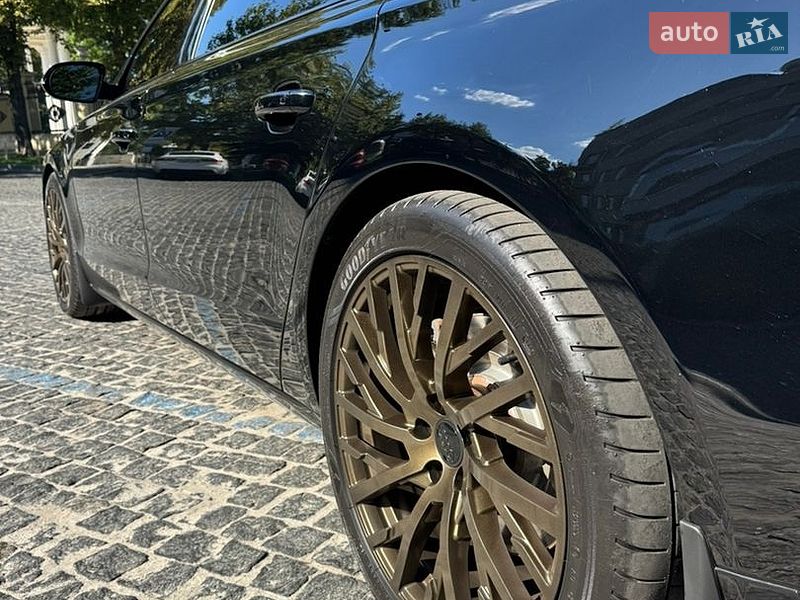 Седан Audi A8 2015 в Дніпрі